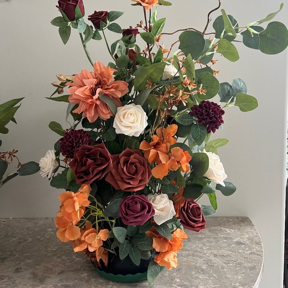 NWOT: Ling's Moments Free Standing Faux Floral Arrangements - Picture 2 of 8